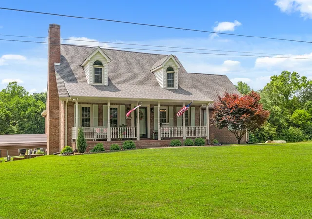 Homes for sale in Erin, TN | 915 Rocky Hollow Rd, Erin, TN 37061 | MLS# 3228594