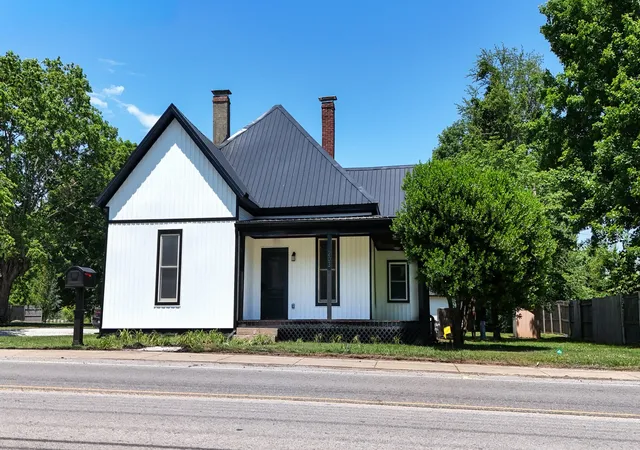 Photo 1 of Single family home for sale at 203 College St, Portland, TN 37148 | MLS# 3221525 | Listing updated on 2026-09-21