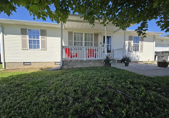 Homes for sale in Oak Grove, KY | 809 Stableford Rd, Oak Grove, KY 42262 | MLS# 3245793
