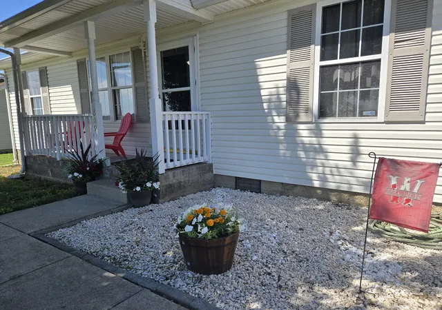 Homes for sale in Oak Grove, KY | 809 Stableford Rd, Oak Grove, KY 42262 | MLS# 3245793