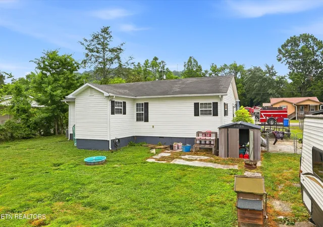 Homes for sale in Rocky Top, TN | 1001 Vivian Ave, Rocky Top, TN 37769 | MLS# 3229092