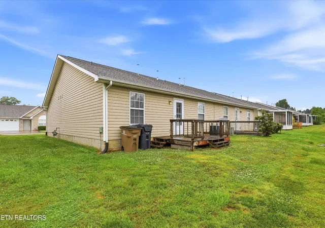 2nd image of 731 High Pt Wy, Knoxville, TN 37912