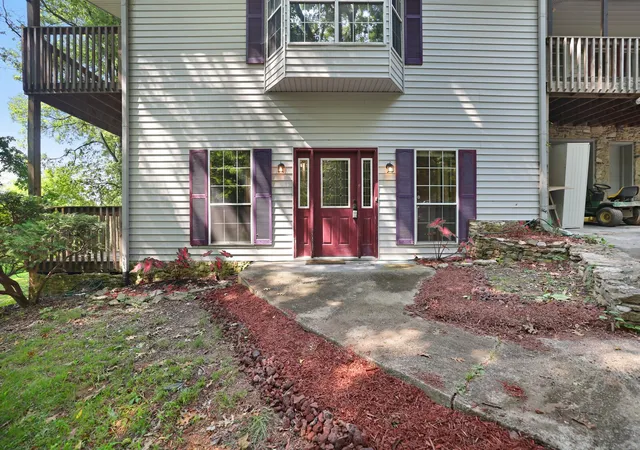 Photo 1 of Single family home for sale at 1153 Bear Crk Pike, Columbia, TN 38401 | MLS# 3245887 | Listing updated on 2026-08-11