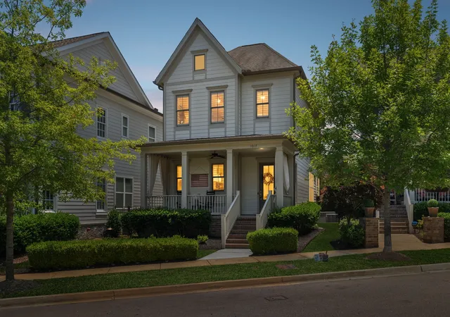 Photo 2 of Single family home for sale at 1017 Clifton St, Franklin, TN 37064 | MLS# 3230248 | Listing updated on 2026-08-23