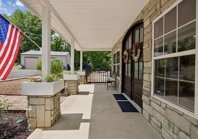 Homes for sale in Dickson, TN | 7916 E Plunders Creek Rd, Dickson, TN 37055 | MLS# 3221080