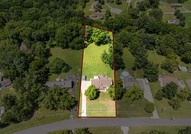 Homes for sale in Hendersonville, TN | 1208 Newmans Trl, Hendersonville, TN 37075 | MLS# 3225218