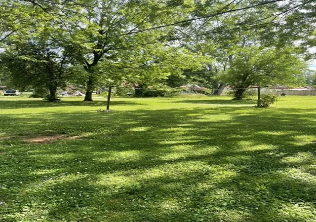 Photo 2 of Single family home for sale at 527 7th Street, Lawrenceburg, TN 38464 | MLS# 3228362 | Listing updated on 2026-09-14