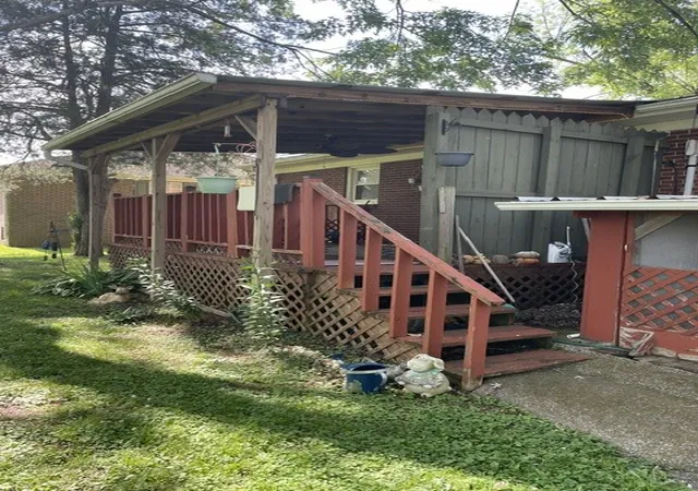 Photo 3 of Single family home for sale at 527 7th Street, Lawrenceburg, TN 38464 | MLS# 3228362 | Listing updated on 2026-09-14