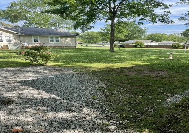 Photo 3 of Single family home for sale at 527 7th Street, Lawrenceburg, TN 38464 | MLS# 3228362 | Listing updated on 2026-09-14