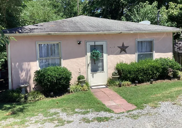 2nd image of 406 Natchez Street E, Franklin, TN 37064 | MLS# 3304800