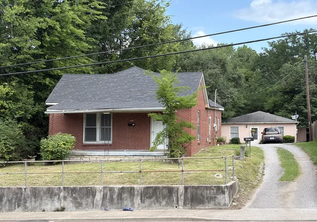 3rd image of 406 Natchez Street E, Franklin, TN 37064 | MLS# 3304800
