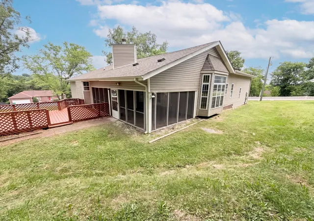 Photo 4 of Single family home for sale at 2011 Wild Cherry Dr, Lewisburg, TN 37091 | MLS# 3221242 | Listing updated on 2026-09-17