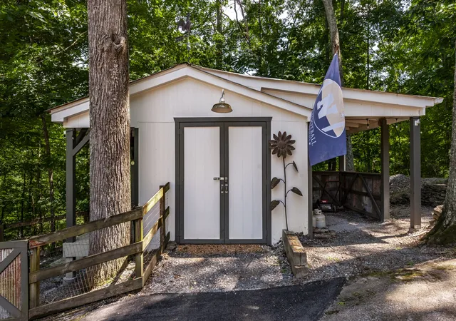 Photo 3 of Sale Pending at 2875 Lower Walkers Crk Rd, Goodlettsville, TN 37072 | MLS# 3223496 | Listing updated on 2026-09-14