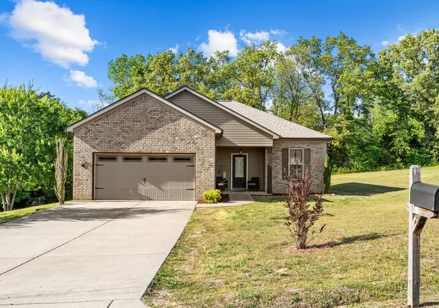 2nd image of 18010 Castle Ct, Bon Aqua, TN 37025 | MLS# 3223212