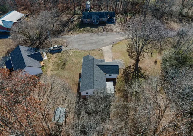 Homes for sale in Centerville, TN | 3117 Country Side Dr, Centerville, TN 37033 | MLS# 3221574