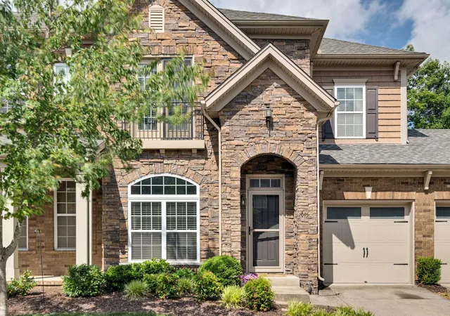 Photo 3 of Townhouse for sale at 2045 Traemoor Village Dr, Nashville, TN 37209 | MLS# 3221576 | Listing updated on 2026-09-05