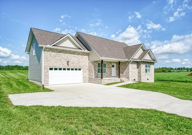 Homes for sale in Sparta, TN | 1200 Duck Pond Rd, Sparta, TN 38583 | MLS# 3224001