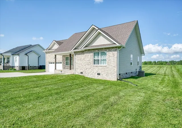 Homes for sale in Sparta, TN | 1200 Duck Pond Rd, Sparta, TN 38583 | MLS# 3224001