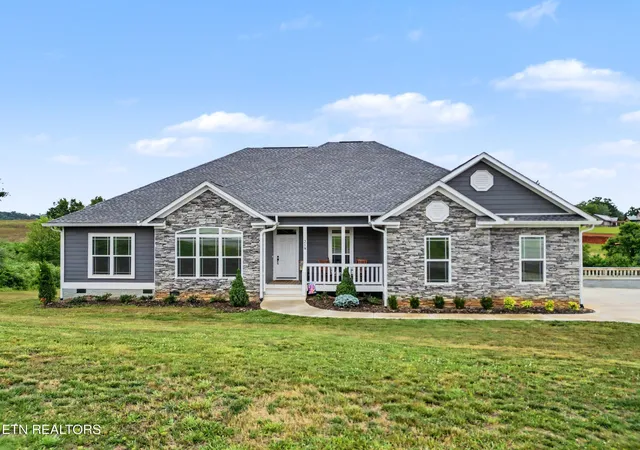 1st image of 218 Eagle View Dr, Dandridge, TN 37725 | MLS# 3311886