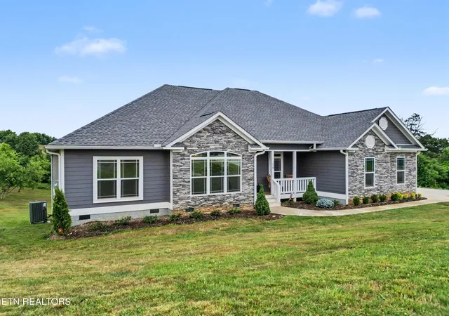 3rd image of 218 Eagle View Dr, Dandridge, TN 37725 | MLS# 3311886