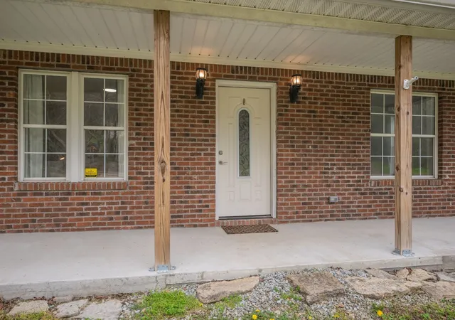 Homes for sale in Linden, TN | 2824 Hwy 100, Linden, TN 37096 | MLS# 3221765