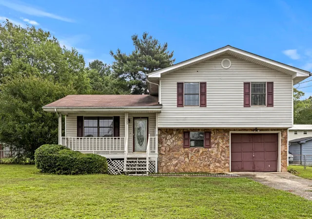 Homes for sale in Ringgold, GA | 155 Gwen Dr, Ringgold, GA 30736 | MLS# 3221653