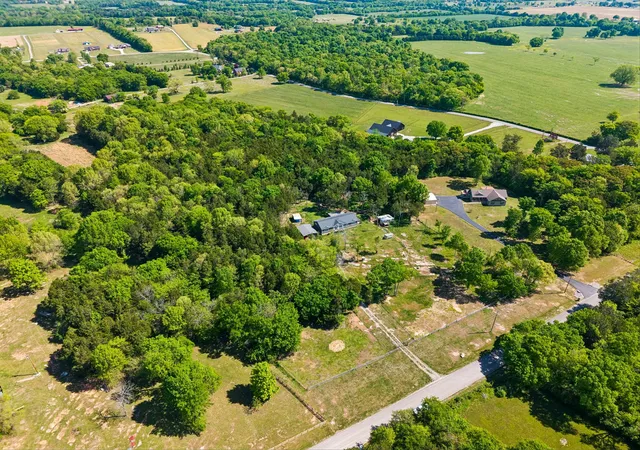 Photo 19 of Manufactured home for sale at 3469 Gillespie Ln, Columbia, TN 38401 | MLS# 3221672 | Listing updated on 2026-08-20