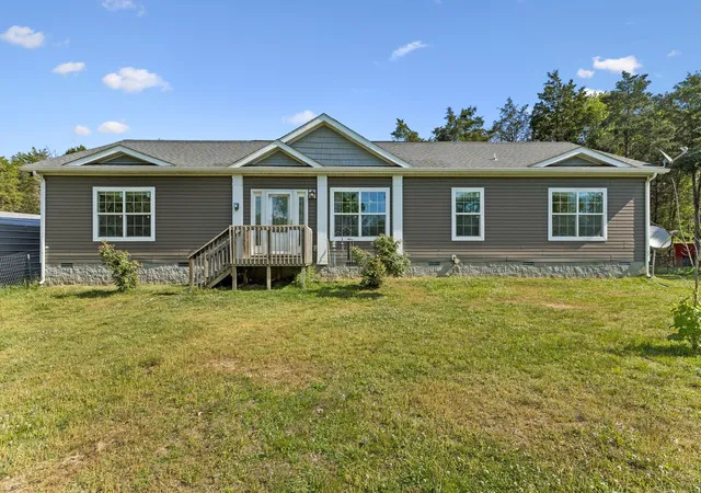 Photo 1 of Manufactured home for sale at 3469 Gillespie Ln, Columbia, TN 38401 | MLS# 3221672 | Listing updated on 2026-08-20