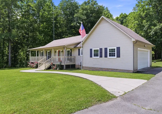 Homes for sale in Manchester, TN | 552 Jack Thomas Dr, Manchester, TN 37355 | MLS# 3223487
