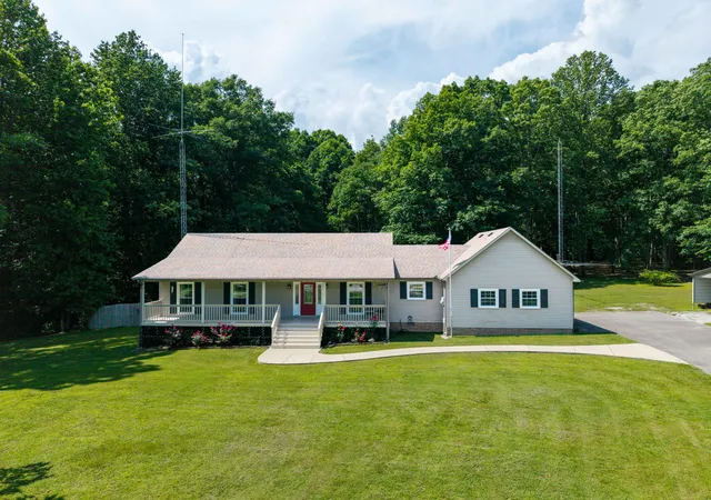 Homes for sale in Manchester, TN | 552 Jack Thomas Dr, Manchester, TN 37355 | MLS# 3223487
