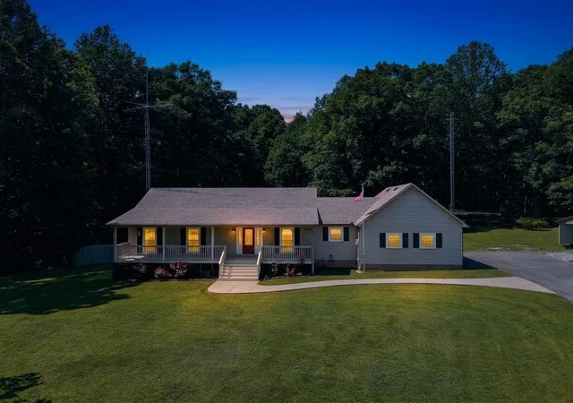 Homes for sale in Manchester, TN | 552 Jack Thomas Dr, Manchester, TN 37355 | MLS# 3223487