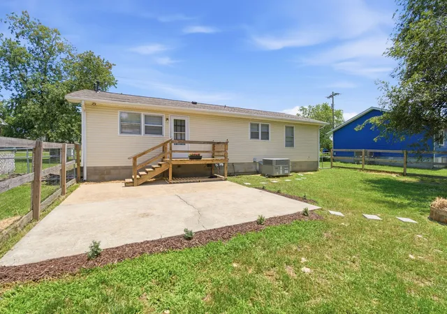 Homes for sale in Shelbyville, TN | 1045 Fairfield Pike, Shelbyville, TN 37160 | MLS# 3225085
