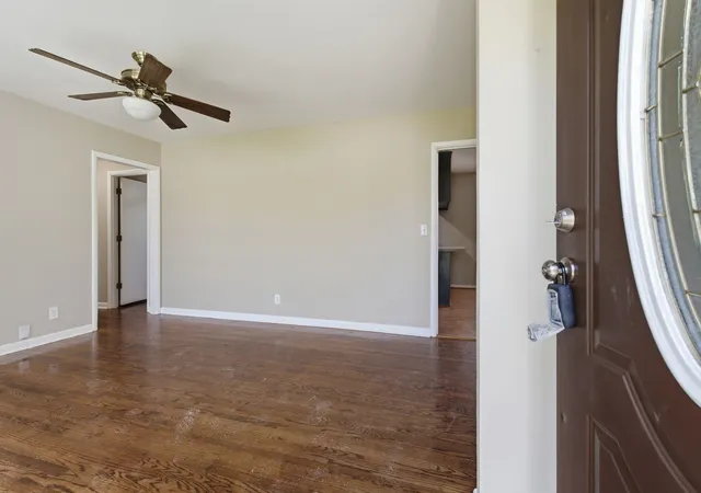 Photo 3 of Single family home for sale at 1045 Fairfield Pike, Shelbyville, TN 37160 | MLS# 3225085 | Listing updated on 2026-09-18