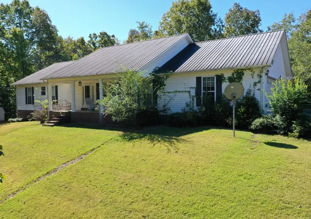 Photo 1 of Single family home for sale at 112 Phillips Dr, Linden, TN 37096 | MLS# 3610875 | Listing updated on 2026-10-03