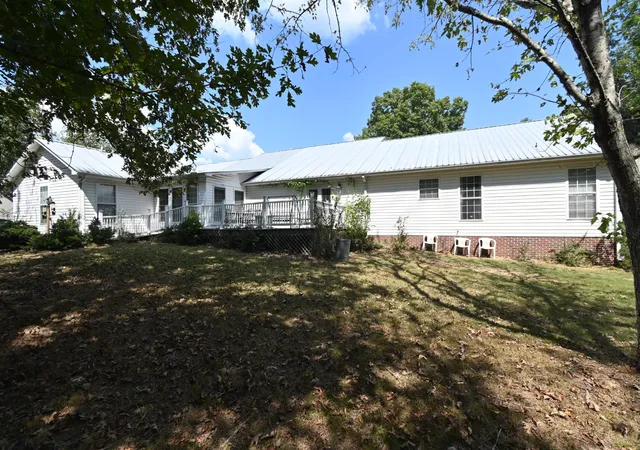 Photo 3 of Single family home for sale at 112 Phillips Dr, Linden, TN 37096 | MLS# 3610875 | Listing updated on 2026-10-03