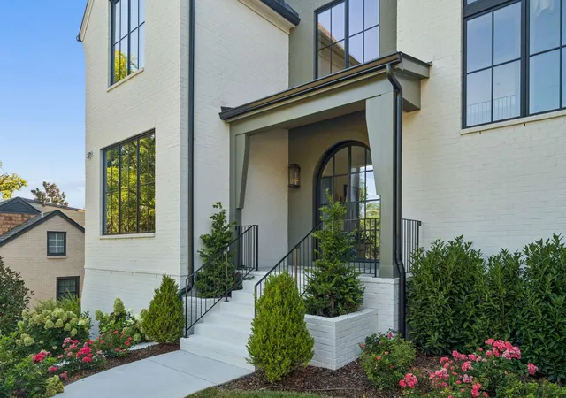 3rd image of 4123 Skyline Dr, Nashville, TN 37215 | MLS# 3225194