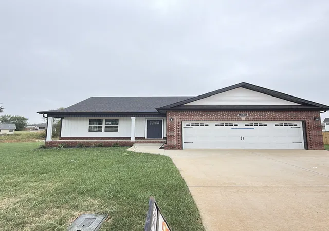 Photo 1 of Single family home for sale at 42 Echo Ridge, Oak Grove, KY 42262 | MLS# 3225158 | Listing updated on 2026-09-24