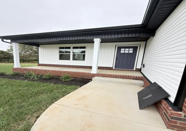 Photo 3 of Single family home for sale at 42 Echo Ridge, Oak Grove, KY 42262 | MLS# 3225158 | Listing updated on 2026-09-24