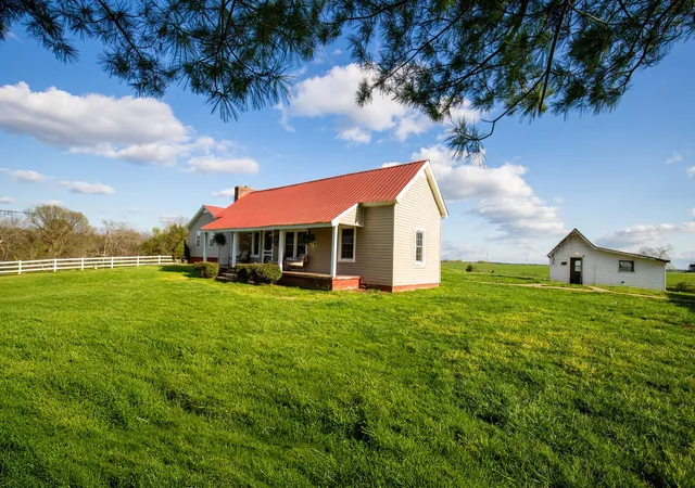 Homes for sale in Unionville, TN | 501 Burnt Hill Rd, Unionville, TN 37180 | MLS# 3224228