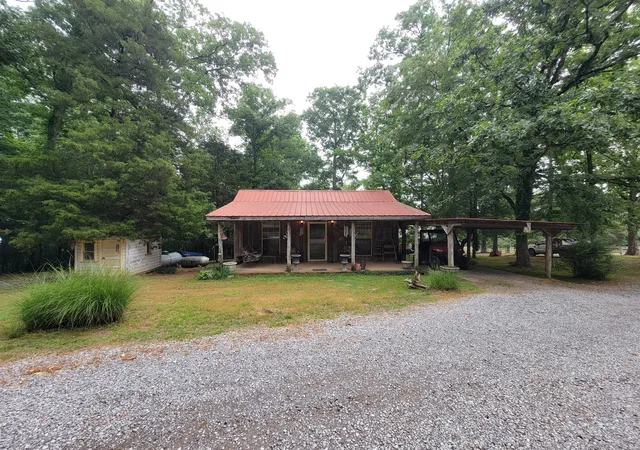 Photo 2 of House for sale at 1089 Jim Clark Rd, Erin, TN 37061 | MLS# 3222939 | Listing updated on 2026-09-01