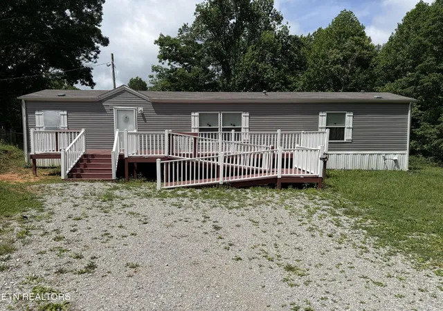 Homes for sale in Jamestown, TN | 1366 Pearl Hinds Rd, Jamestown, TN 38556 | MLS# 3222931