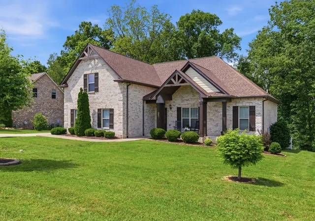 Homes for sale in Greenbrier, TN | 2065 Stratford Ln, Greenbrier, TN 37073 | MLS# 3223049