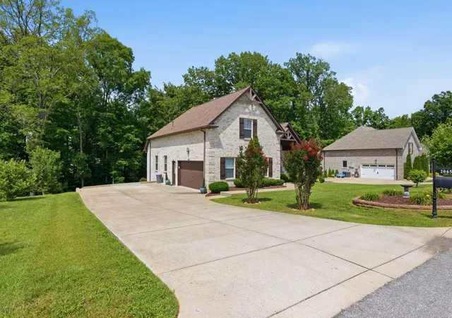Homes for sale in Greenbrier, TN | 2065 Stratford Ln, Greenbrier, TN 37073 | MLS# 3223049