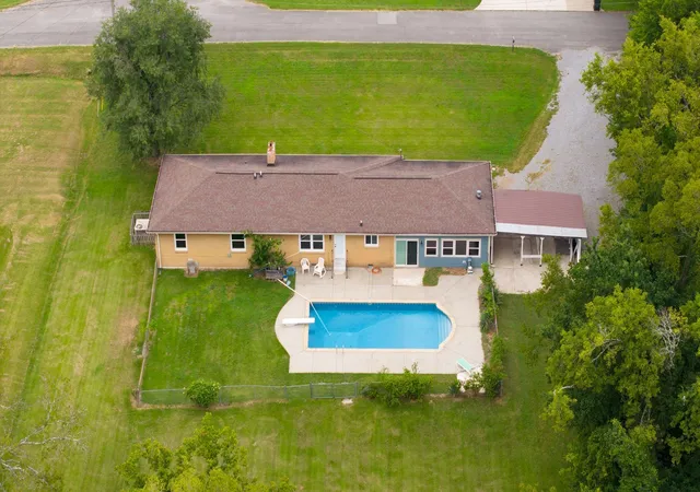 1st image of 853 Rogers Rd, Gallatin, TN 37066 | MLS# 3261136