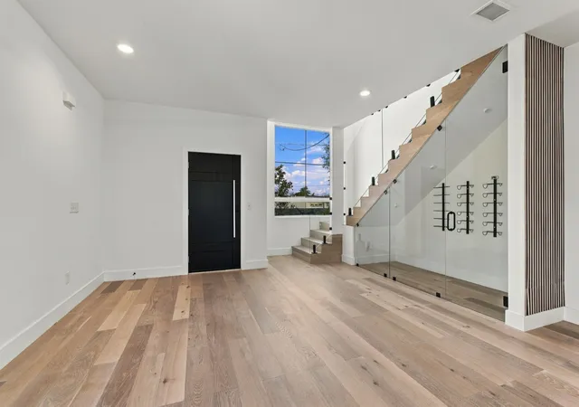 Photo 4 of Single family home for sale at 3007 Clare Ave, Nashville, TN 37209 | MLS# 3247202 | Listing updated on 2026-10-27