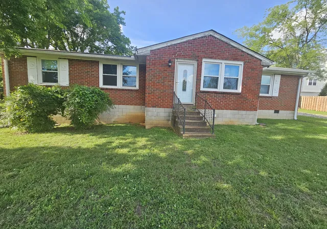 1st image of 113 Hart Ln, Nashville, TN 37207 | MLS# 3225123
