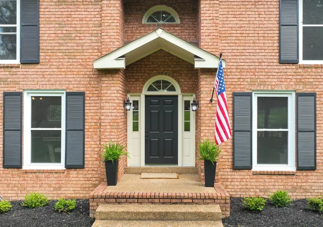 Photo 3 of Sale Pending at 1718 Lake Grassland W, Gallatin, TN 37066 | MLS# 3224324 | Listing updated on 2026-08-24