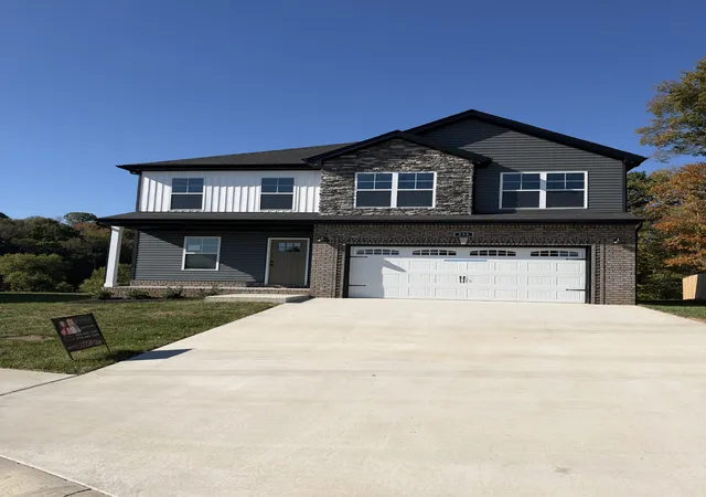 Single family home for sale at 336 Cardinal Crk, Clarksville, TN 37040 | MLS# 3223795