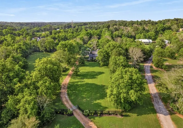 Photo 3 of Single family home for sale at 7255 Lebanon Rd, Mount Juliet, TN 37122 | MLS# 3224846 | Listing updated on 2026-08-20