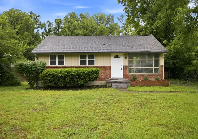 Photo 1 of Single family home for sale at 902 Virginia Ave, Nashville, TN 37216 | MLS# 3223704 | Listing updated on 2026-09-16